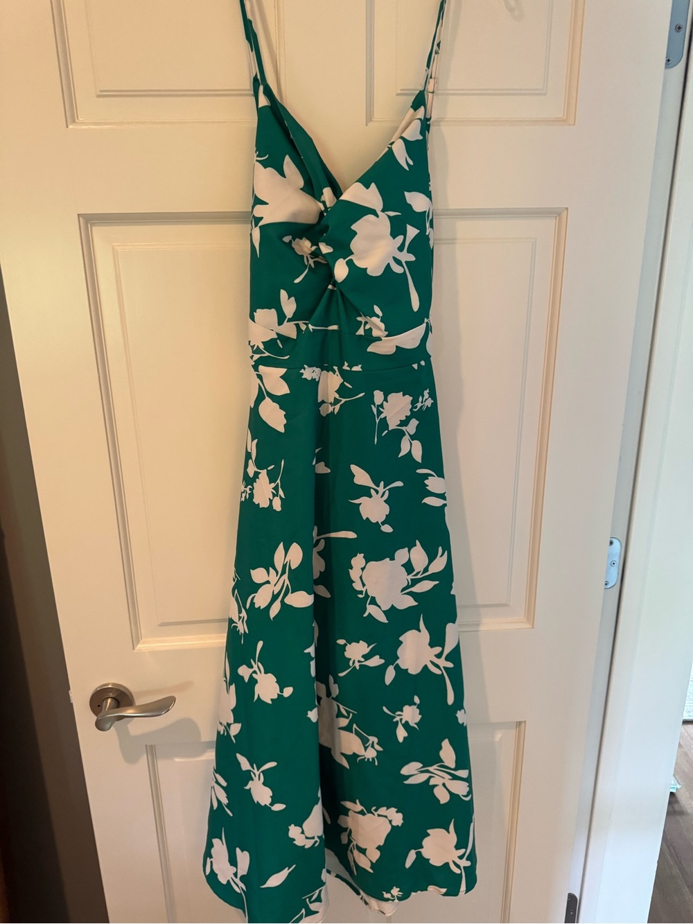Green Floral Spaghetti-Strap Dress open back